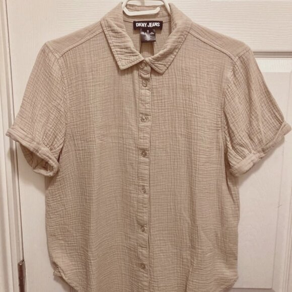 Like New Women Short Sleeve Blouse in Beige by DKNY Jeans, size M - Picture 1 of 3
